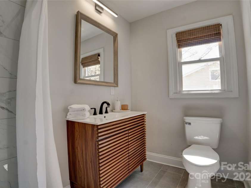 2624 Ashley Road, Charlotte, NC 28208.  MLS# CAR4219546, YatesRealty ID 4337. 