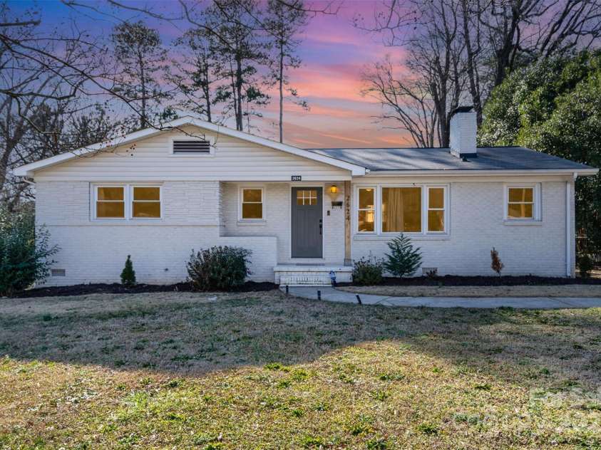 2624 Ashley Road, Charlotte, NC 28208.  MLS# CAR4219546, YatesRealty ID 4337. 