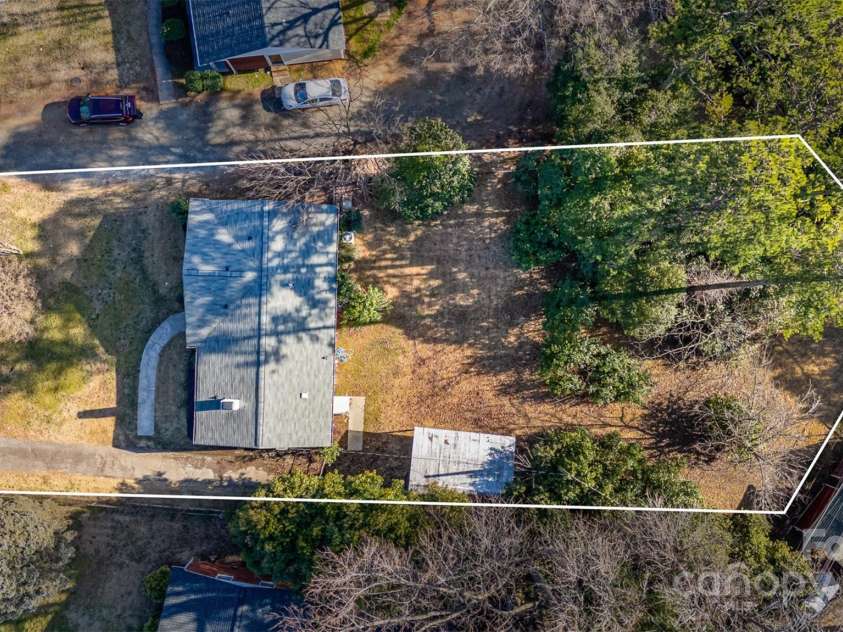 2624 Ashley Road, Charlotte, NC 28208.  MLS# CAR4219546, YatesRealty ID 4337. Boundaries are approximate*