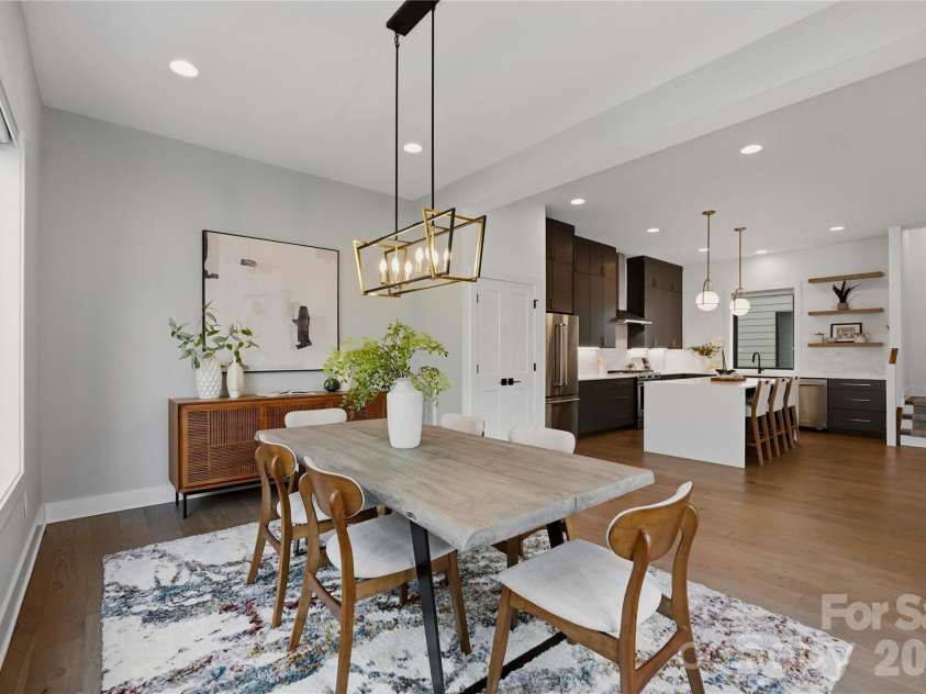 1004 Westbrook Drive, Charlotte, NC 28202.  MLS# CAR4394867, YatesRealty ID 43370. 