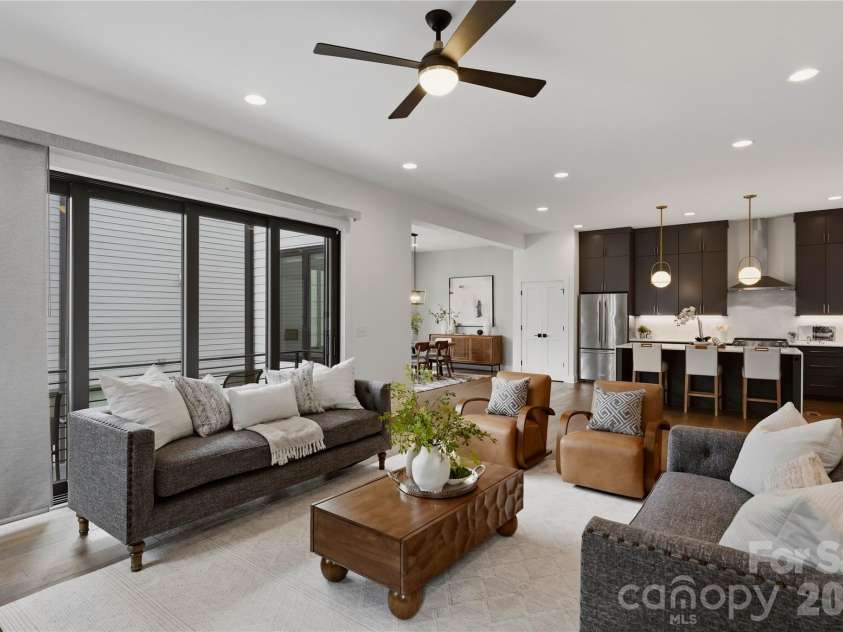 1004 Westbrook Drive, Charlotte, NC 28202.  MLS# CAR4394867, YatesRealty ID 43370. 