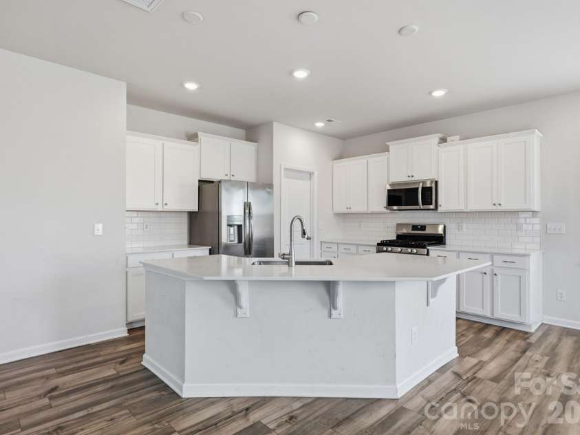 7412 Echoing Hills Lane, Maiden, NC 28650.  MLS# CAR4409105, YatesRealty ID 43371. 