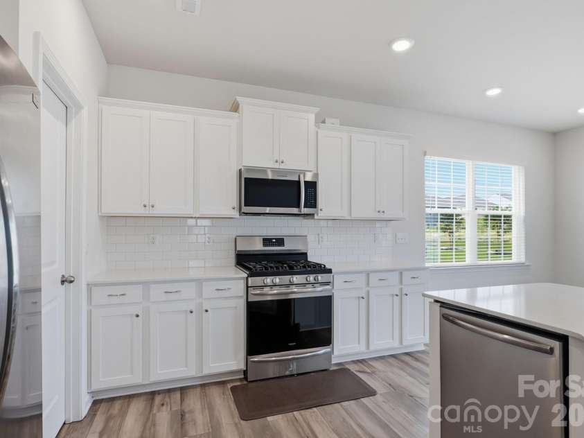 7412 Echoing Hills Lane, Maiden, NC 28650.  MLS# CAR4409105, YatesRealty ID 43371. 