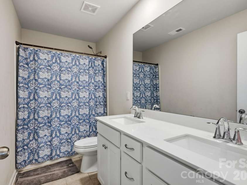 7412 Echoing Hills Lane, Maiden, NC 28650.  MLS# CAR4409105, YatesRealty ID 43371. 