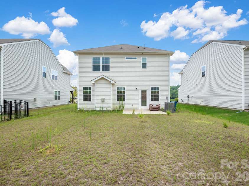 7412 Echoing Hills Lane, Maiden, NC 28650.  MLS# CAR4409105, YatesRealty ID 43371. 