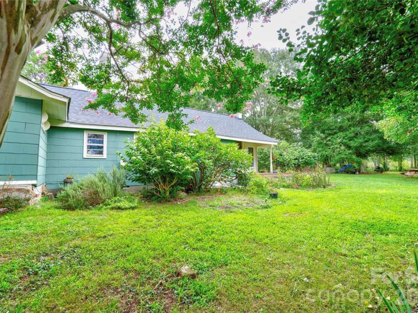 411 Pleasant Ridge Church Road, Shelby, NC 28152.  MLS# CAR4413166, YatesRealty ID 43372. Side