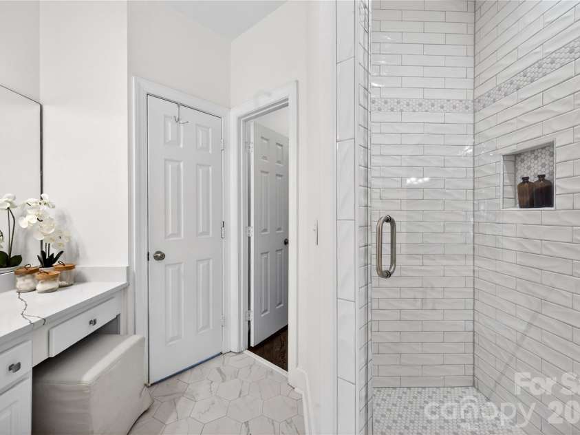 6424 Antioch Church Road, Matthews, NC 28104.  MLS# CAR4411725, YatesRealty ID 43373. 