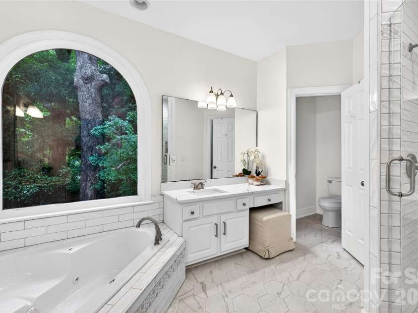6424 Antioch Church Road, Matthews, NC 28104.  MLS# CAR4411725, YatesRealty ID 43373. 