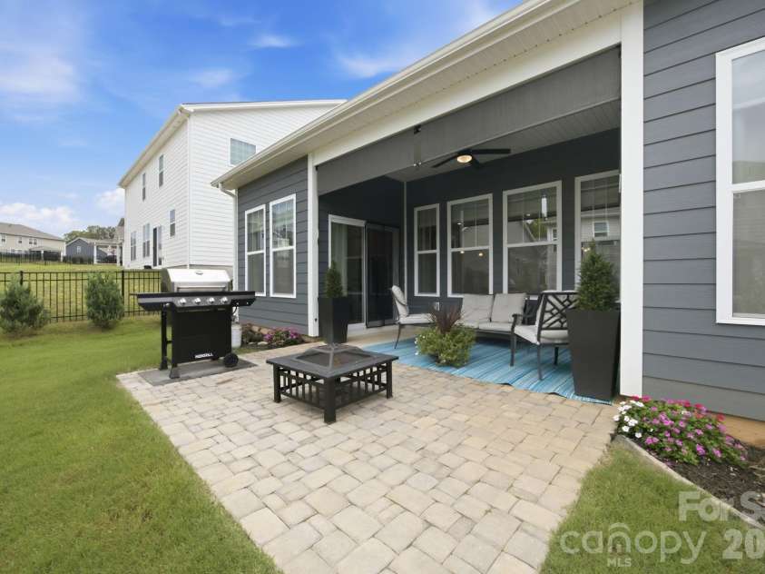8125 Warford Little Road, Denver, NC 28037.  MLS# CAR4409016, YatesRealty ID 43374. Back patio