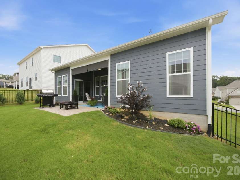 8125 Warford Little Road, Denver, NC 28037.  MLS# CAR4409016, YatesRealty ID 43374. Fenced backyard
