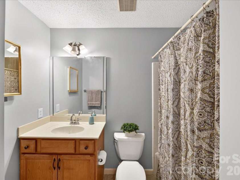 5000 Cedar Forest Drive, Charlotte, NC 28226.  MLS# CAR4411077, YatesRealty ID 43376. 