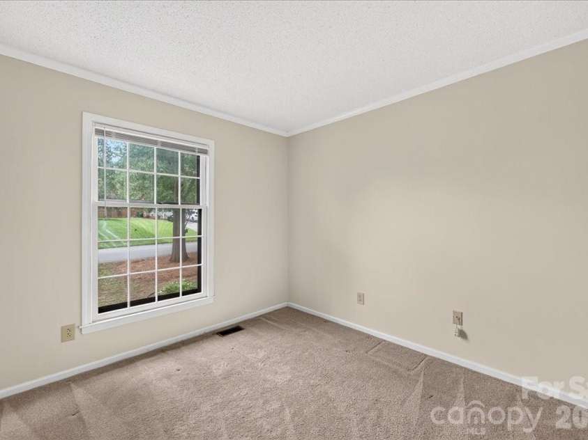 5000 Cedar Forest Drive, Charlotte, NC 28226.  MLS# CAR4411077, YatesRealty ID 43376. 