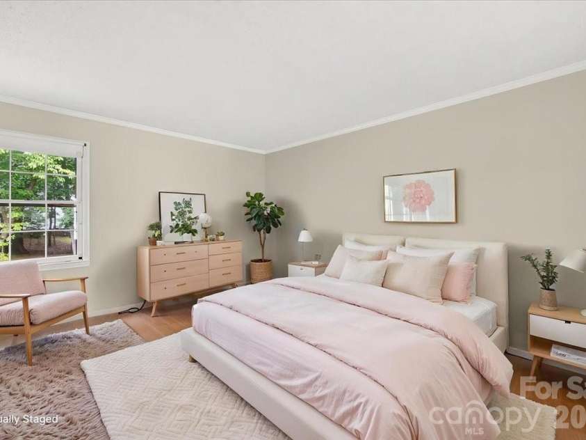 5000 Cedar Forest Drive, Charlotte, NC 28226.  MLS# CAR4411077, YatesRealty ID 43376. 