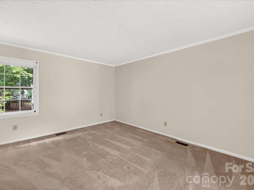5000 Cedar Forest Drive, Charlotte, NC 28226.  MLS# CAR4411077, YatesRealty ID 43376. 