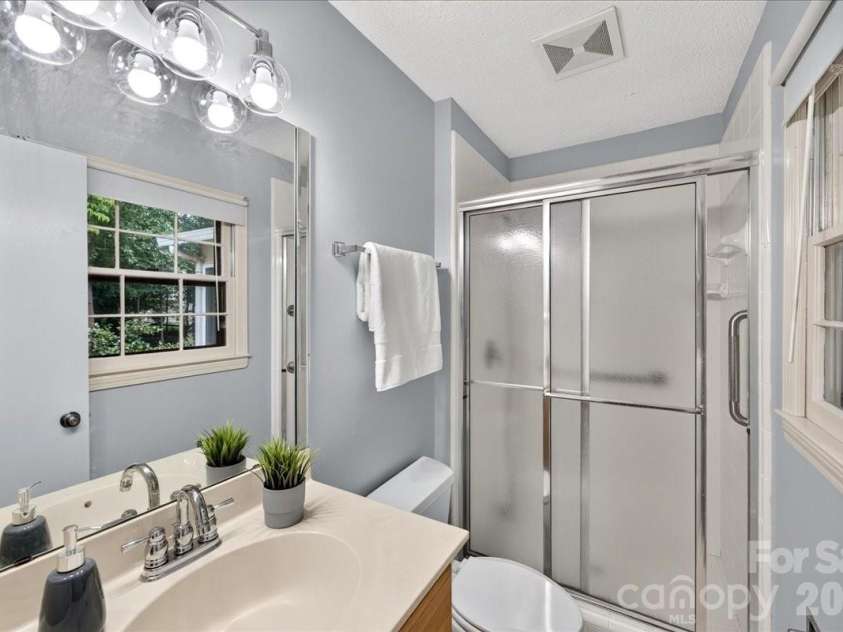 5000 Cedar Forest Drive, Charlotte, NC 28226.  MLS# CAR4411077, YatesRealty ID 43376. 