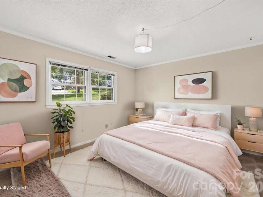 5000 Cedar Forest Drive, Charlotte, NC 28226.  MLS# CAR4411077, YatesRealty ID 43376. 