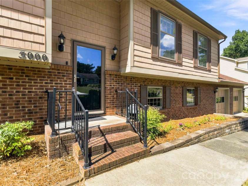 5000 Cedar Forest Drive, Charlotte, NC 28226.  MLS# CAR4423449, YatesRealty ID 43376. 