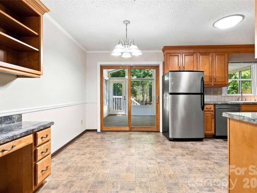 5000 Cedar Forest Drive, Charlotte, NC 28226.  MLS# CAR4423449, YatesRealty ID 43376. 