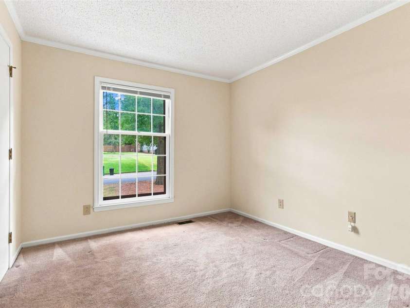 5000 Cedar Forest Drive, Charlotte, NC 28226.  MLS# CAR4423449, YatesRealty ID 43376. 