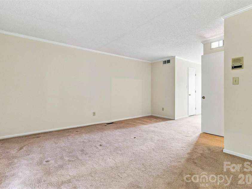 5000 Cedar Forest Drive, Charlotte, NC 28226.  MLS# CAR4423449, YatesRealty ID 43376. 