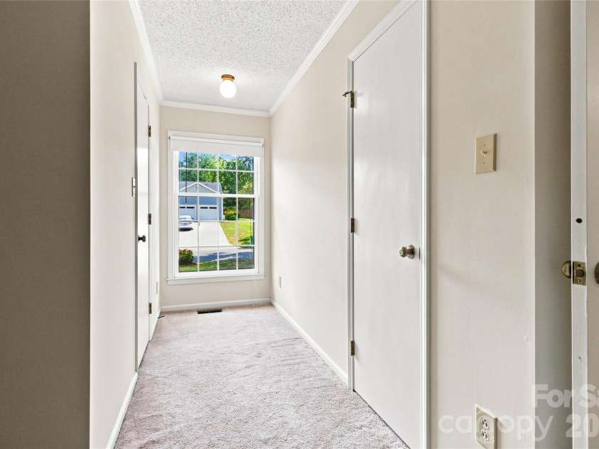 5000 Cedar Forest Drive, Charlotte, NC 28226.  MLS# CAR4423449, YatesRealty ID 43376. 