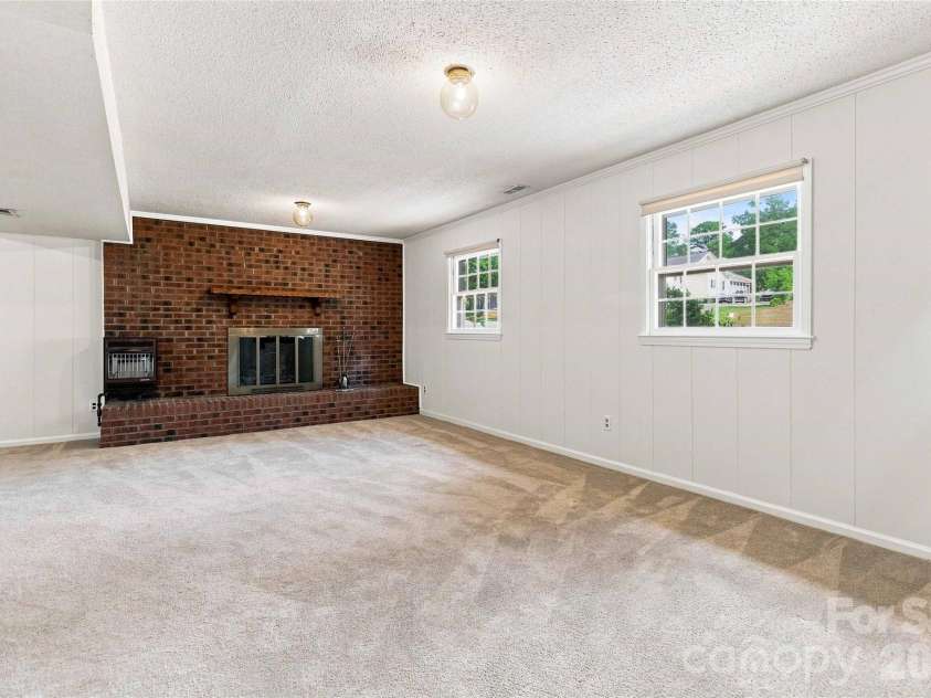 5000 Cedar Forest Drive, Charlotte, NC 28226.  MLS# CAR4423449, YatesRealty ID 43376. 