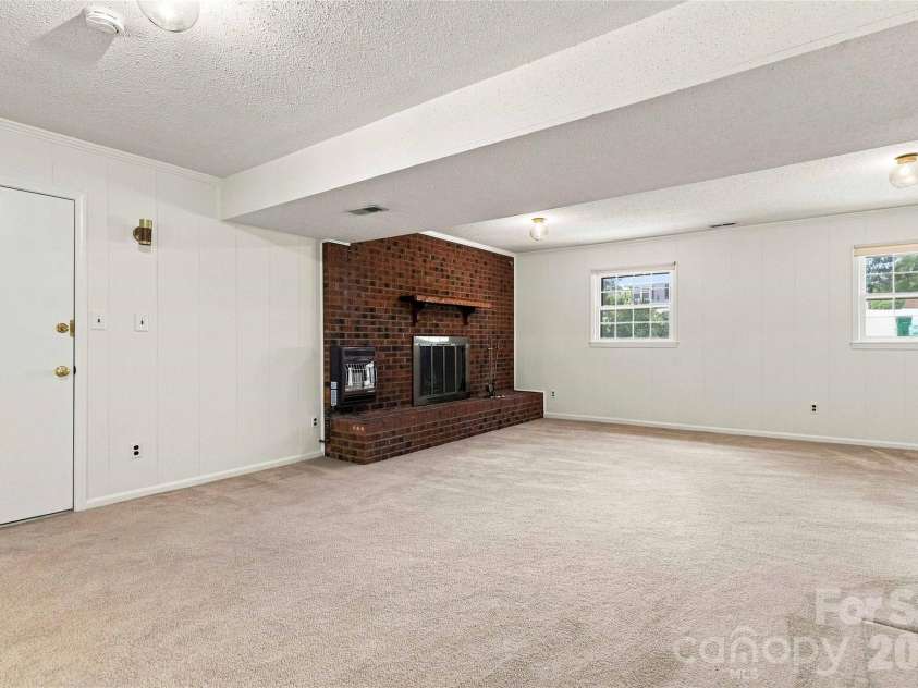 5000 Cedar Forest Drive, Charlotte, NC 28226.  MLS# CAR4423449, YatesRealty ID 43376. 