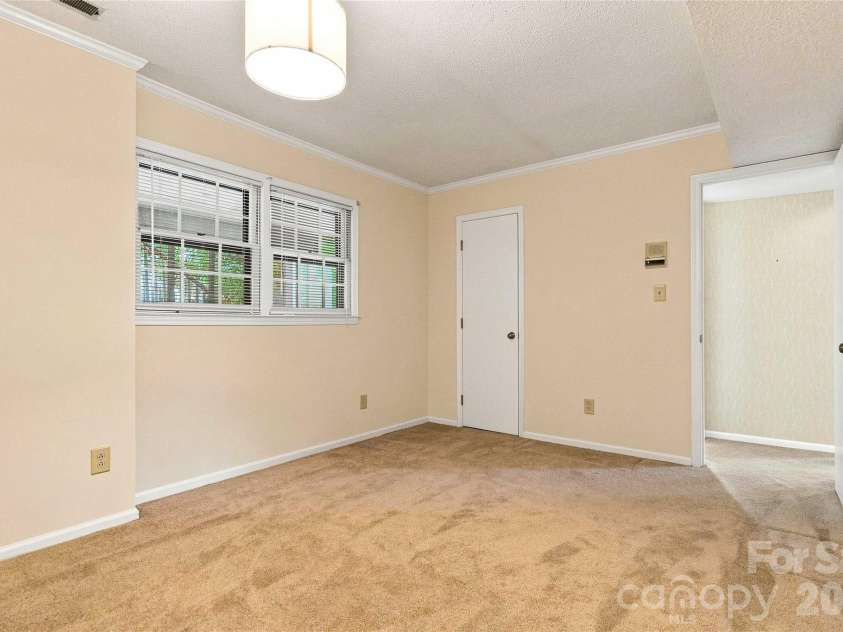 5000 Cedar Forest Drive, Charlotte, NC 28226.  MLS# CAR4423449, YatesRealty ID 43376. 