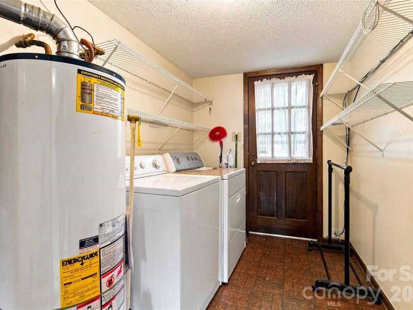 5000 Cedar Forest Drive, Charlotte, NC 28226.  MLS# CAR4423449, YatesRealty ID 43376. 