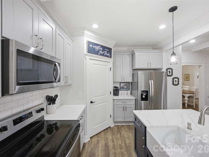 2633 Independence Way, Gastonia, NC 28056.  MLS# CAR4411790, YatesRealty ID 43378. 