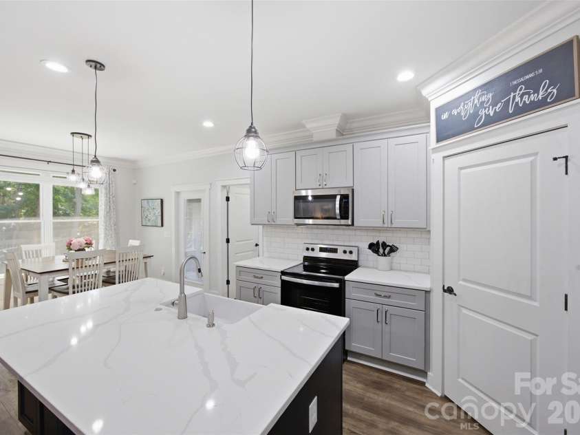 2633 Independence Way, Gastonia, NC 28056.  MLS# CAR4411790, YatesRealty ID 43378. 