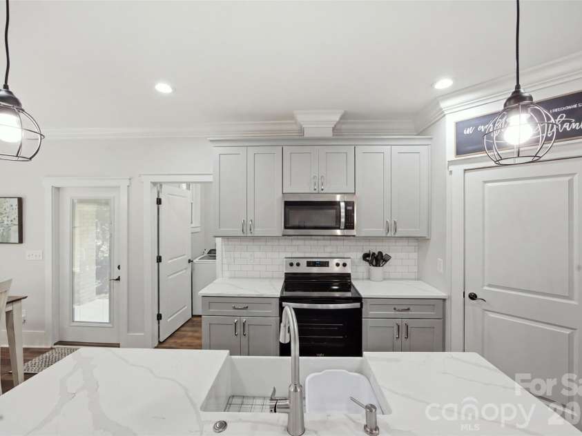 2633 Independence Way, Gastonia, NC 28056.  MLS# CAR4411790, YatesRealty ID 43378. 