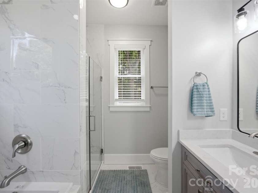 2633 Independence Way, Gastonia, NC 28056.  MLS# CAR4411790, YatesRealty ID 43378. 