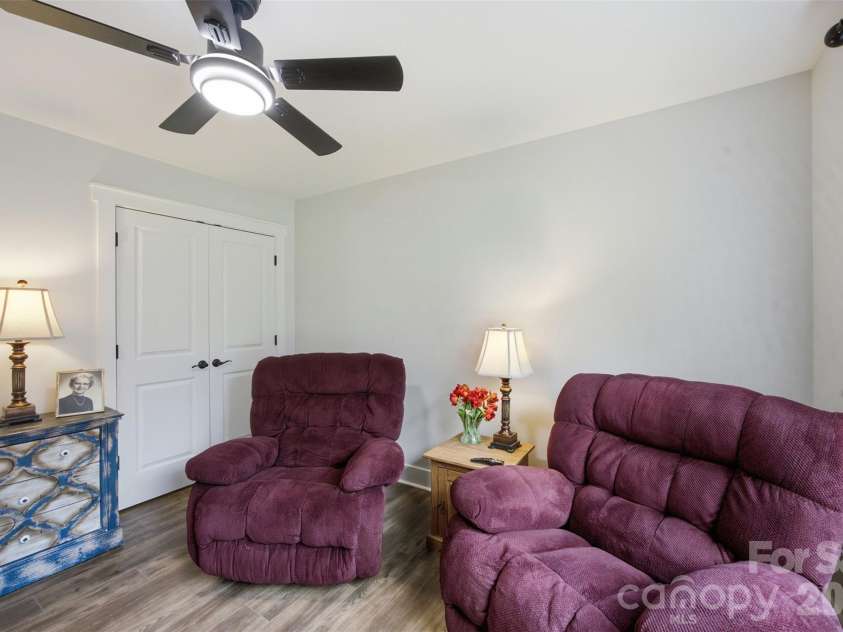 2633 Independence Way, Gastonia, NC 28056.  MLS# CAR4411790, YatesRealty ID 43378. 