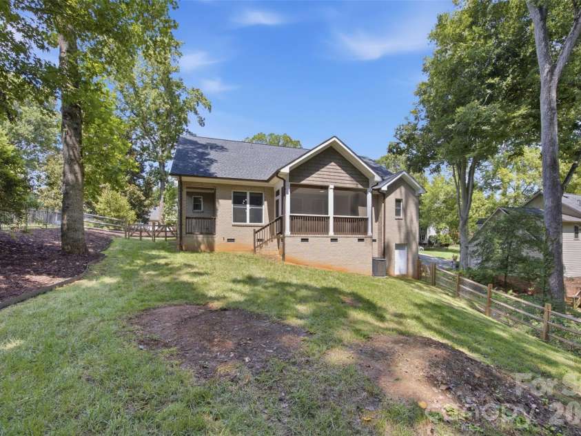 2633 Independence Way, Gastonia, NC 28056.  MLS# CAR4411790, YatesRealty ID 43378. 