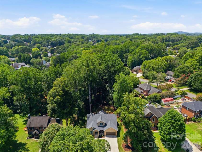 2633 Independence Way, Gastonia, NC 28056.  MLS# CAR4411790, YatesRealty ID 43378. 