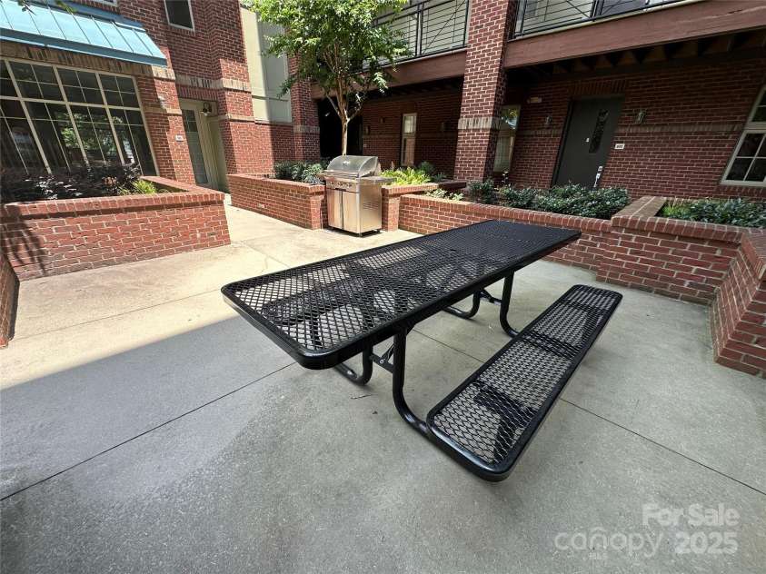 1101 1st Street, Charlotte, NC 28202.  MLS# CAR4282348, YatesRealty ID 4338. Two Gas Grills