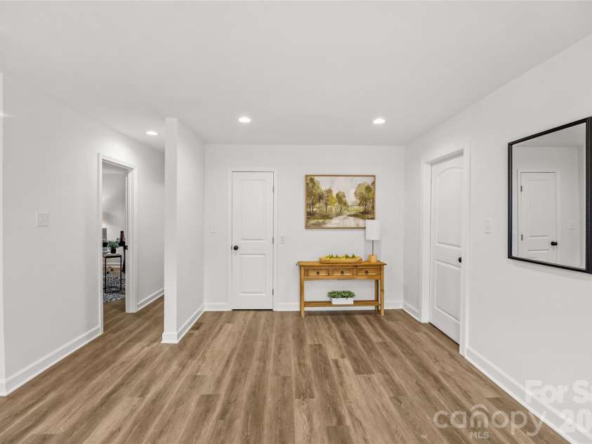 820 Dale Avenue, Charlotte, NC 28216.  MLS# CAR4334513, YatesRealty ID 4338. 