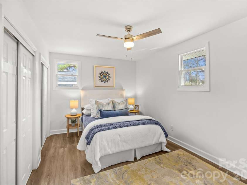 820 Dale Avenue, Charlotte, NC 28216.  MLS# CAR4334513, YatesRealty ID 4338. 
