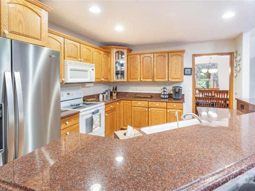 93 Hickory Drive, Maggie Valley, NC 28751.  MLS# CAR4290605, YatesRealty ID 4338. Well designed kitchen for the cook in your family