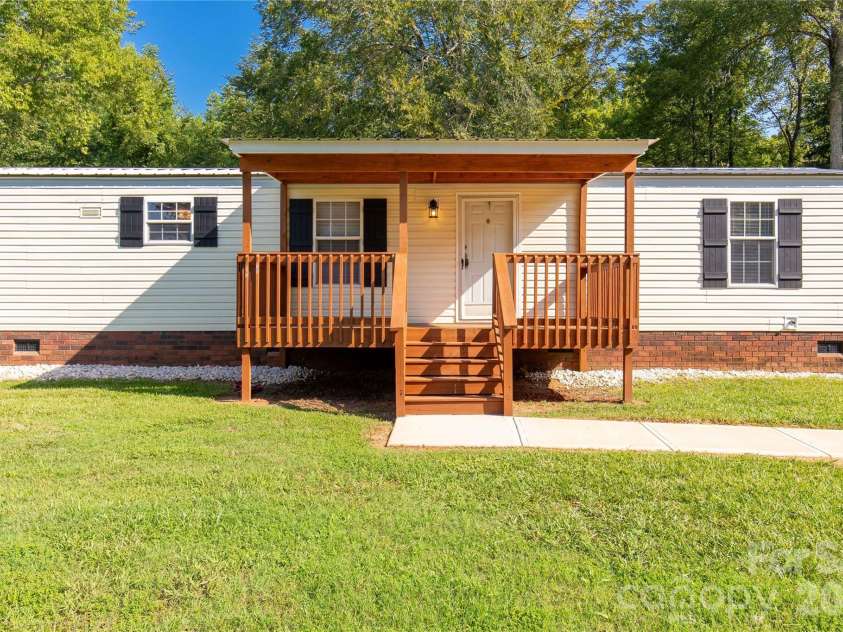 3902 Appaloosa Rdg Road, Richburg, SC 29729.  MLS# CAR4413226, YatesRealty ID 43380. 