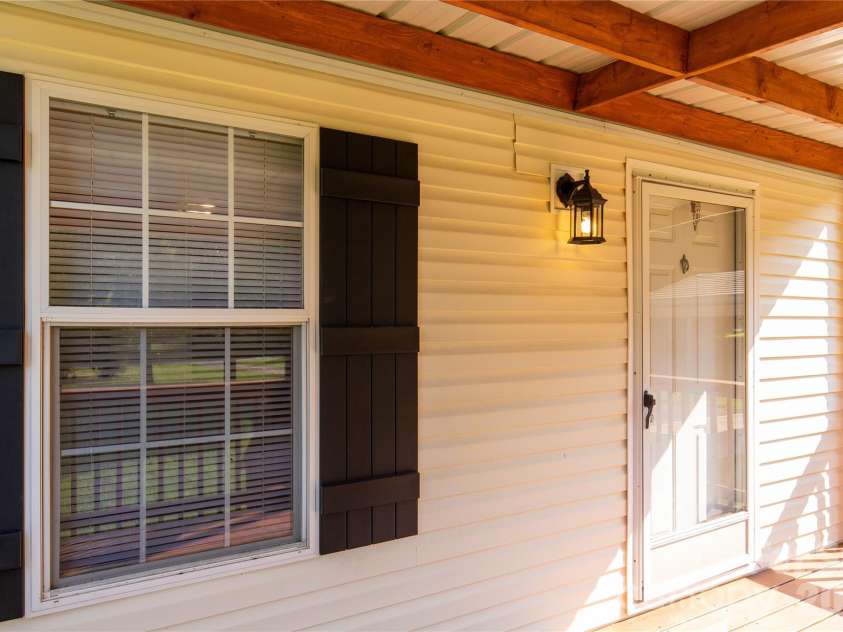 3902 Appaloosa Rdg Road, Richburg, SC 29729.  MLS# CAR4413226, YatesRealty ID 43380. 