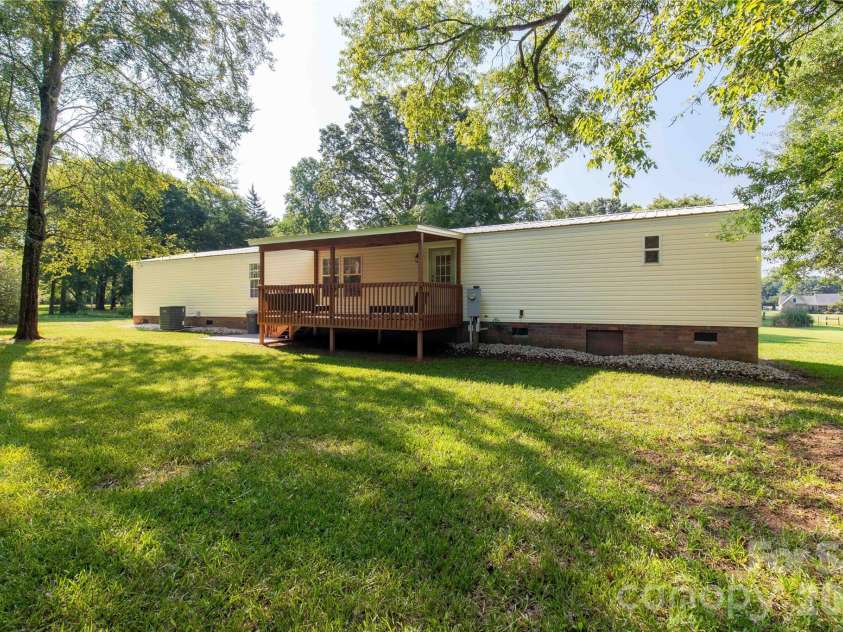 3902 Appaloosa Rdg Road, Richburg, SC 29729.  MLS# CAR4413226, YatesRealty ID 43380. 