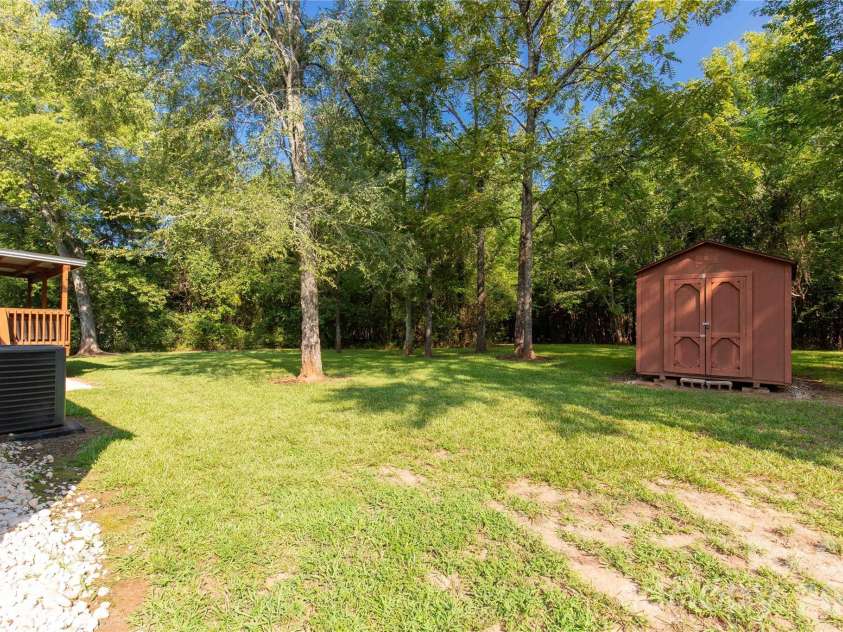 3902 Appaloosa Rdg Road, Richburg, SC 29729.  MLS# CAR4413226, YatesRealty ID 43380. 