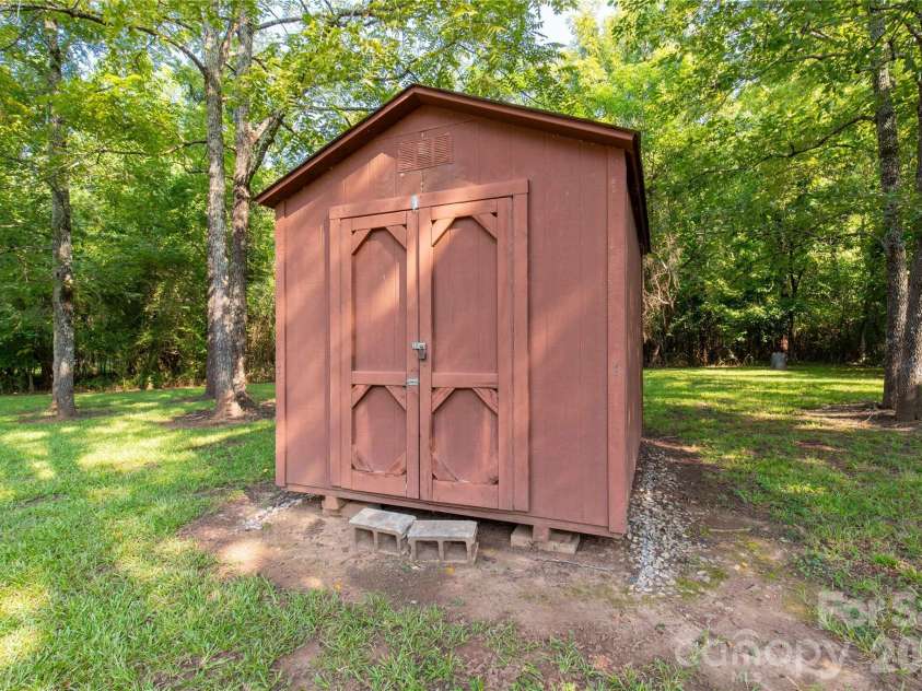 3902 Appaloosa Rdg Road, Richburg, SC 29729.  MLS# CAR4413226, YatesRealty ID 43380. 