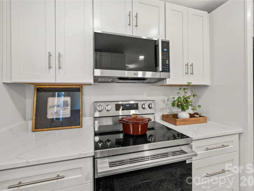 63 Shepard Square, Brevard, NC 28712.  MLS# CAR4411388, YatesRealty ID 43382. 