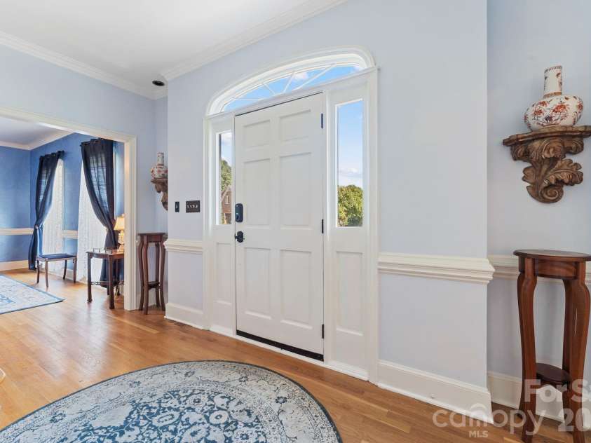 1006 Chelsea Place, Matthews, NC 28105.  MLS# CAR4408287, YatesRealty ID 43383. 