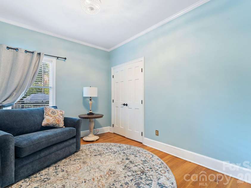 1006 Chelsea Place, Matthews, NC 28105.  MLS# CAR4408287, YatesRealty ID 43383. 