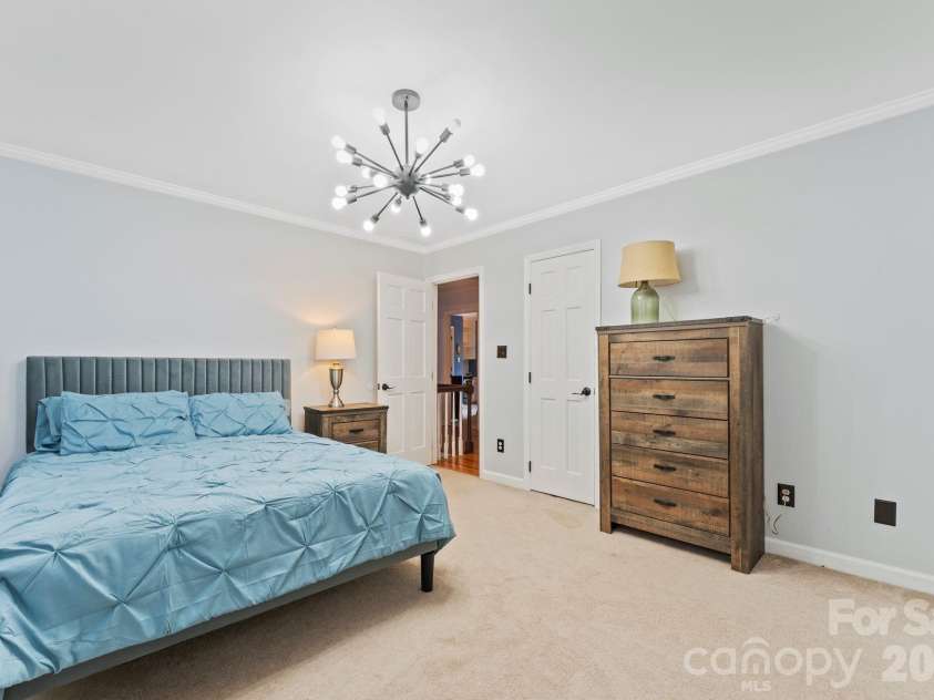 1006 Chelsea Place, Matthews, NC 28105.  MLS# CAR4408287, YatesRealty ID 43383. 