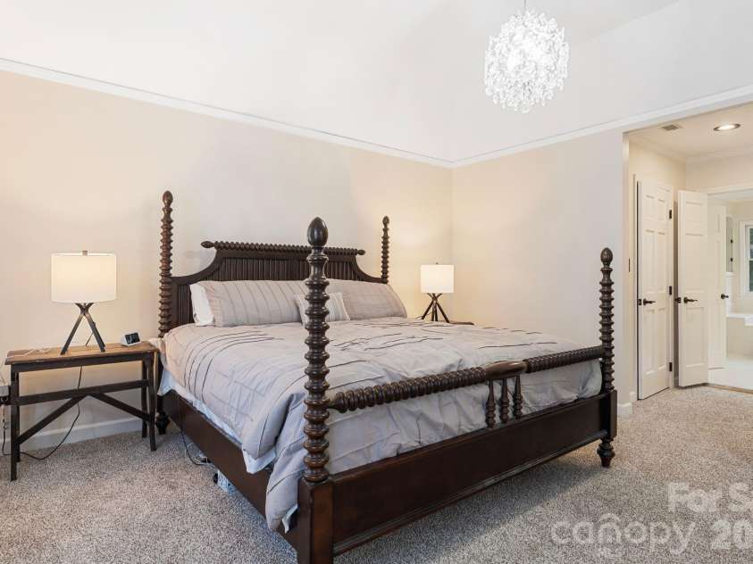 1006 Chelsea Place, Matthews, NC 28105.  MLS# CAR4408287, YatesRealty ID 43383. 